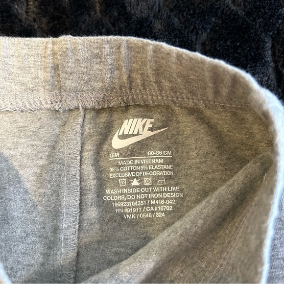 Bundle of 2 Nike Coordinating Outfits Girl’s Size 18 Mo Long Sleeve Shirt/Pants - Picture 6 of 16